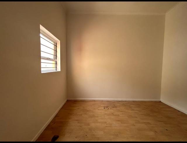 2 BEDROOM PROPERTY TO RENT IN WOODSTOCK